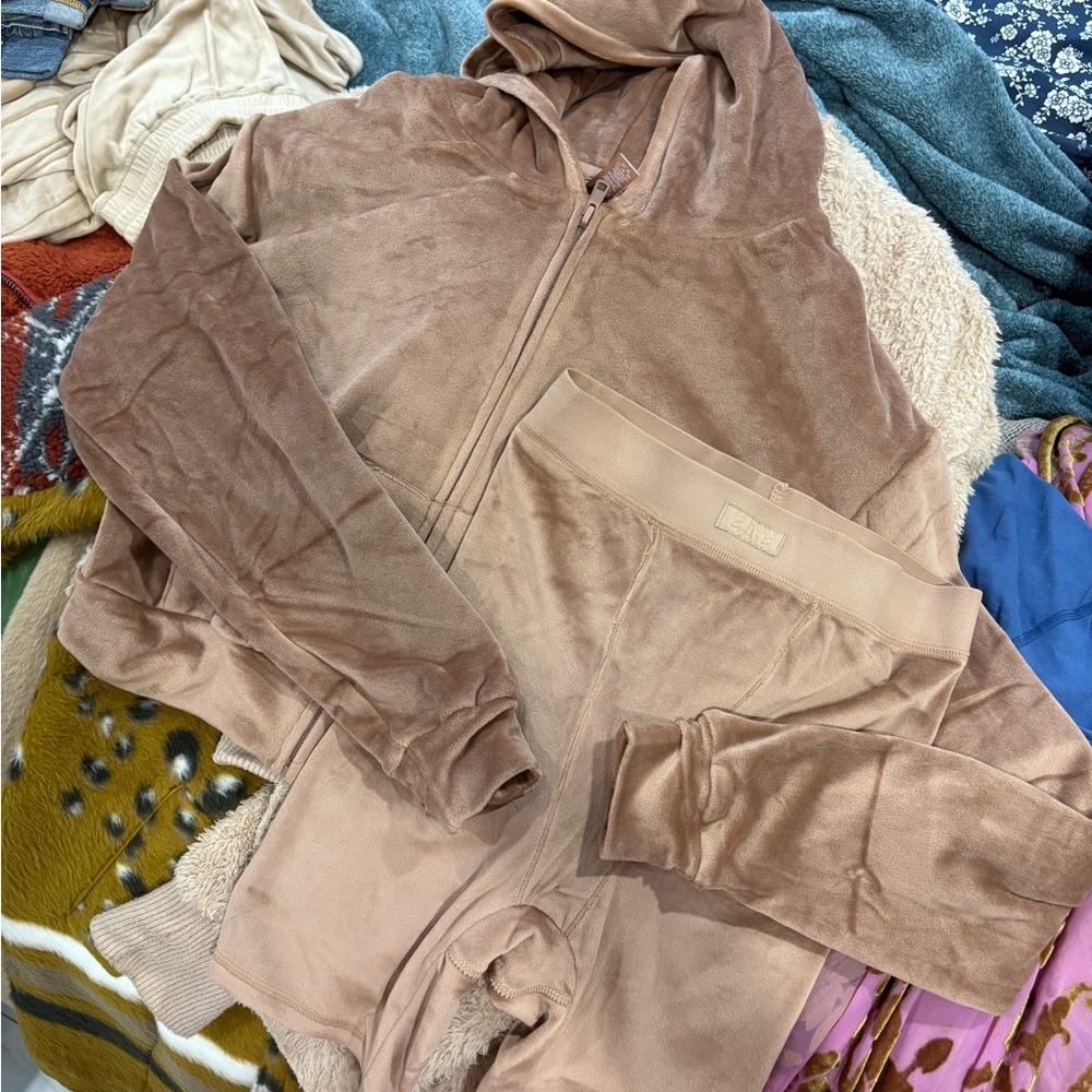 SKIMS Tan Casual Zip-Up Jacket
